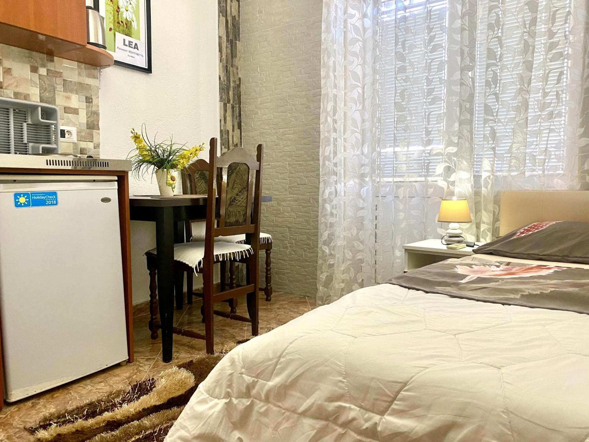 Apartments Zuto ウルツィニ エクステリア 写真