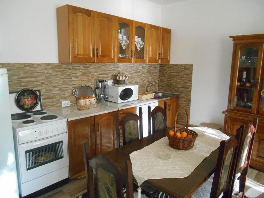 Apartments Zuto ウルツィニ エクステリア 写真